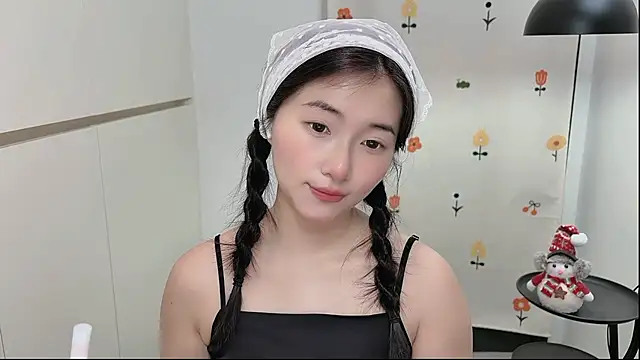 Rosalind xixi online show from May 6, 2026, 3:21 am