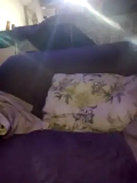 Snapshot of LunaMell chatting on November 15, 2025, 12:03 am LunaMell online show from November 15, 2025, 12:03 am