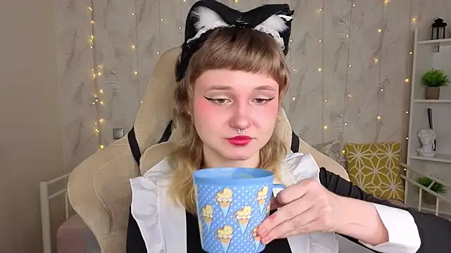 Tori Cutie online show from May 5, 2026, 12:02 am