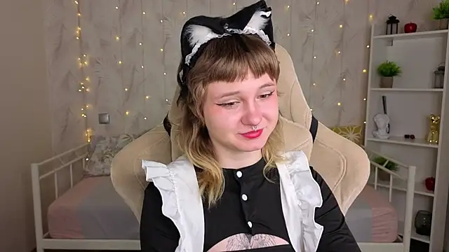 Tori Cutie online show from May 3, 2026, 12:05 am
