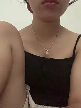 Nguyenha11 online show from June 5, 2026, 9:37 am