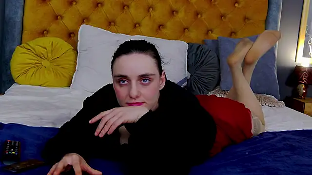 Jessica White  online show from May 3, 2026, 3:33 am