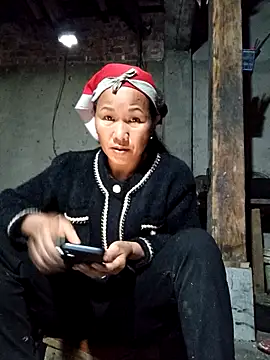 TinTin321 online show from November 19, 2025, 12:32 am