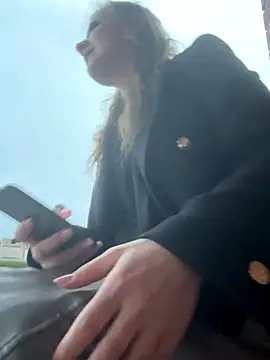 Snapshot of IsabellaEtha chatting on October 22, 2025, 6:13 am IsabellaEtha online show from October 22, 2025, 6:13 am