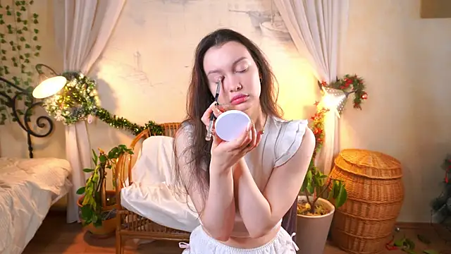 Snapshot of EvaDowe chatting on February 17, 2026, 4:43 am EvaDowe online show from February 17, 2026, 4:43 am