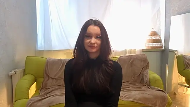 Snapshot of EvaDowe chatting on October 9, 2025, 4:13 am EvaDowe online show from October 9, 2025, 4:13 am