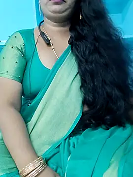 Snapshot of yelmaji91 chatting on October 23, 2025, 5:17 am yelmaji91 online show from October 23, 2025, 5:17 am