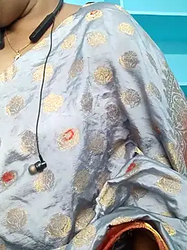 Snapshot of yelmaji91 chatting on November 9, 2025, 5:44 am yelmaji91 online show from November 9, 2025, 5:44 am