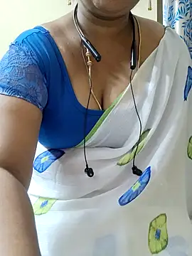 Snapshot of yelmaji91 chatting on December 3, 2025, 8:36 am yelmaji91 online show from December 3, 2025, 8:36 am