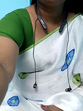 Snapshot of yelmaji91 chatting on October 22, 2025, 4:56 am yelmaji91 online show from October 22, 2025, 4:56 am