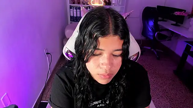 Snapshot of Ivy_nt chatting on October 9, 2025, 6:08 pm Ivy nt online show from October 9, 2025, 6:08 pm