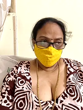 Snapshot of heera-rani chatting on July 22, 2026, 1:24 pm heera-rani online show from July 22, 2026, 1:24 pm