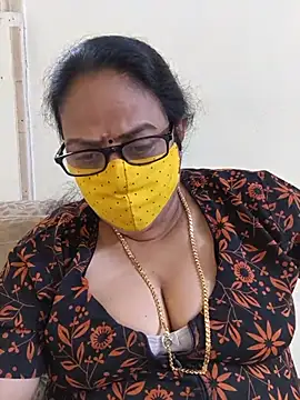 Snapshot of heera-rani chatting on July 3, 2026, 7:37 am heera-rani online show from July 3, 2026, 7:37 am