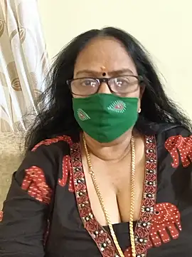 Snapshot of heera-rani chatting on August 1, 2026, 8:23 am heera-rani online show from August 1, 2026, 8:23 am