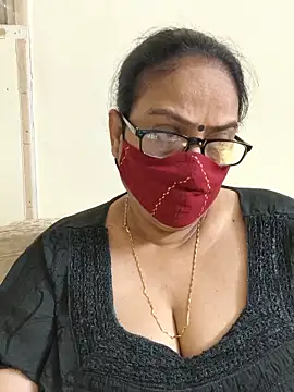 Snapshot of heera-rani chatting on May 25, 2026, 12:48 pm heera-rani online show from May 25, 2026, 12:48 pm