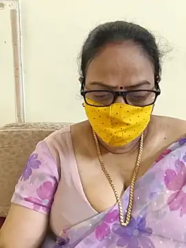 Snapshot of heera-rani chatting on June 24, 2026, 5:28 am heera-rani online show from June 24, 2026, 5:28 am