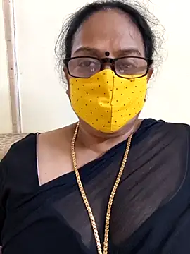 Snapshot of heera-rani chatting on June 2, 2026, 10:48 am heera-rani online show from June 2, 2026, 10:48 am