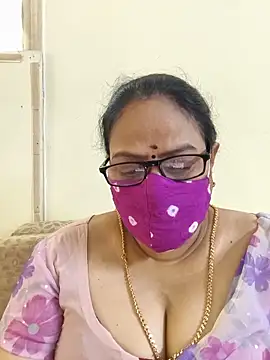 Snapshot of heera-rani chatting on June 22, 2026, 5:48 am heera-rani online show from June 22, 2026, 5:48 am