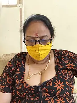 Snapshot of heera-rani chatting on July 10, 2026, 7:19 am heera-rani online show from July 10, 2026, 7:19 am