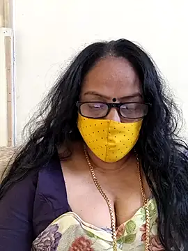 Snapshot of heera-rani chatting on July 7, 2026, 5:54 am heera-rani online show from July 7, 2026, 5:54 am