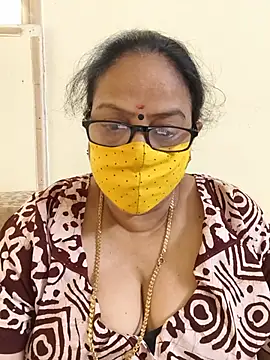 Snapshot of heera-rani chatting on July 8, 2026, 5:52 am heera-rani online show from July 8, 2026, 5:52 am