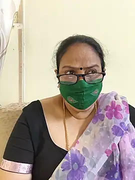 Snapshot of heera-rani chatting on July 30, 2026, 7:07 am heera-rani online show from July 30, 2026, 7:07 am