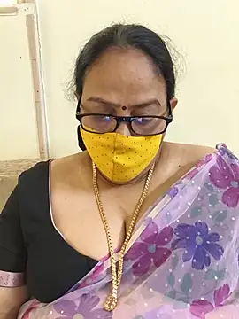Snapshot of heera-rani chatting on July 14, 2026, 5:56 am heera-rani online show from July 14, 2026, 5:56 am