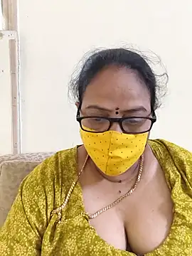 Snapshot of heera-rani chatting on June 17, 2026, 7:52 am heera-rani online show from June 17, 2026, 7:52 am