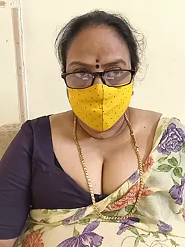 Snapshot of heera-rani chatting on July 4, 2026, 6:20 am heera-rani online show from July 4, 2026, 6:20 am