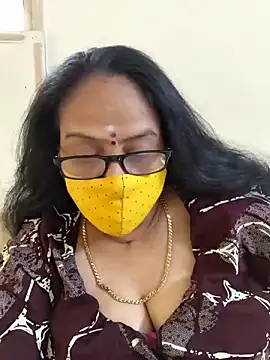 Snapshot of heera-rani chatting on June 16, 2026, 4:56 am heera-rani online show from June 16, 2026, 4:56 am