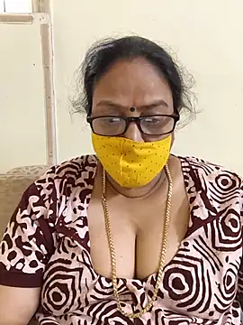 Snapshot of heera-rani chatting on July 1, 2026, 9:31 am heera-rani online show from July 1, 2026, 9:31 am
