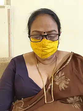 Snapshot of heera-rani chatting on July 11, 2026, 5:52 am heera-rani online show from July 11, 2026, 5:52 am