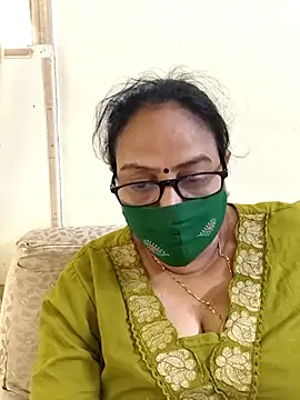 Snapshot of heera-rani chatting on May 14, 2026, 8:33 am heera-rani online show from May 14, 2026, 8:33 am