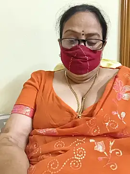 Snapshot of heera-rani chatting on June 18, 2026, 9:58 am heera-rani online show from June 18, 2026, 9:58 am