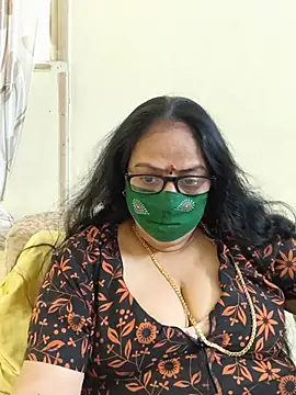 Snapshot of heera-rani chatting on July 31, 2026, 6:13 am heera-rani online show from July 31, 2026, 6:13 am