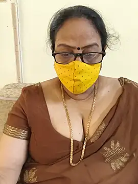 Snapshot of heera-rani chatting on July 5, 2026, 3:55 am heera-rani online show from July 5, 2026, 3:55 am