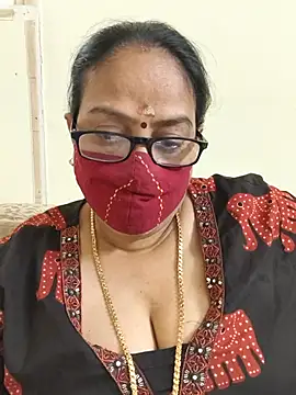 Snapshot of heera-rani chatting on July 14, 2026, 10:43 am heera-rani online show from July 14, 2026, 10:43 am