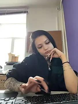 Snapshot of amy_doessss chatting on May 10, 2026, 9:46 am amy doessss online show from May 10, 2026, 9:46 am