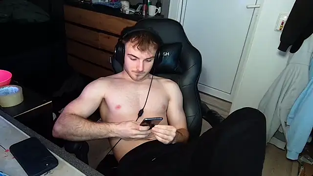 Snapshot of Rudi2007Eye chatting on March 25, 2026, 5:45 pm Rudi2007Eye online show from March 25, 2026, 5:45 pm