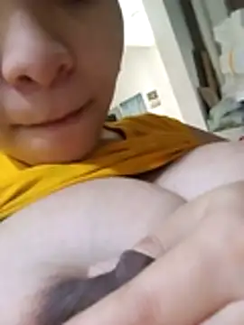 VictoriDior online show from November 4, 2025, 8:12 pm