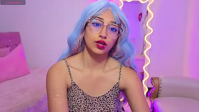 HANNI TAY online show from January 17, 2026, 11:36 am