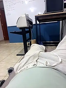 Hugopingonasa2024 online show from February 18, 2026, 8:49 pm