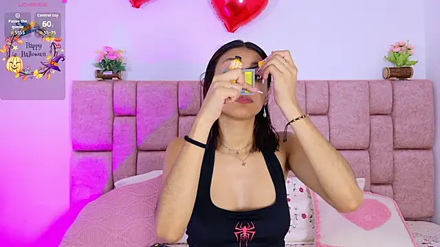 ScarlettLuxe online show from October 9, 2025, 12:49 pm