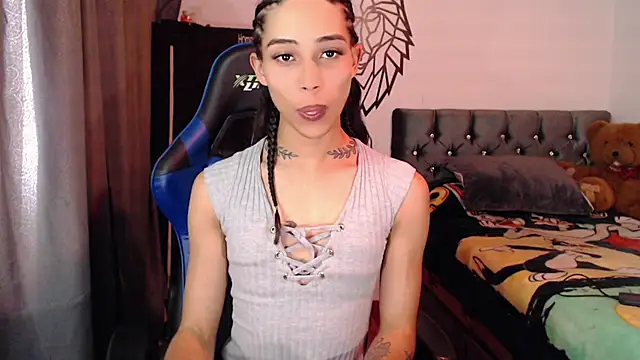 Snapshot of Sweet-Cris chatting on October 9, 2025, 6:30 pm Sweet-Cris online show from October 9, 2025, 6:30 pm