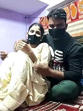 hunk28 6 online show from December 5, 2025, 4:27 pm