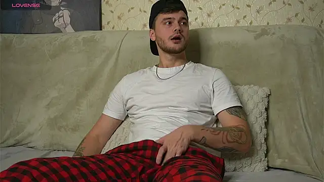 Snapshot of johnstoneisland chatting on October 11, 2025, 6:20 pm johnstoneisland online show from October 11, 2025, 6:20 pm