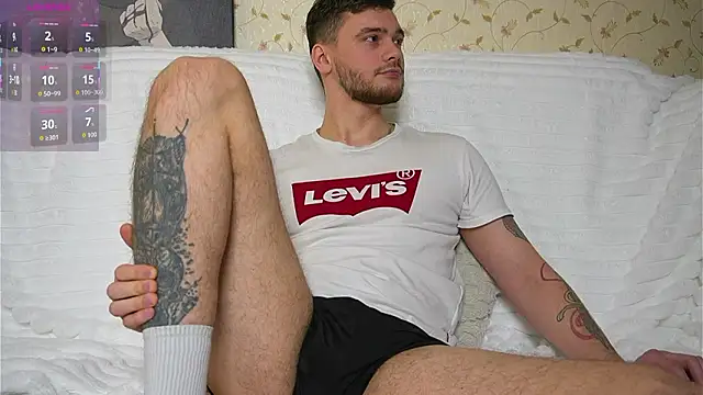 Snapshot of johnstoneisland chatting on February 12, 2026, 10:15 am johnstoneisland online show from February 12, 2026, 10:15 am