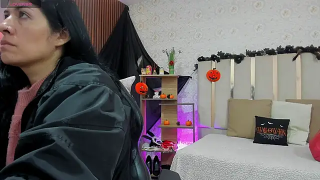 BLUE TAY1 online show from October 30, 2025, 12:36 pm