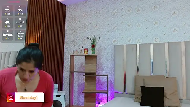 BLUE TAY1 online show from November 6, 2025, 12:09 pm