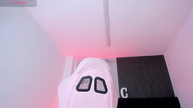 chloesagee online show from May 2, 2026, 10:26 pm
